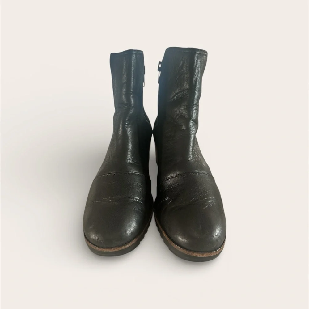 Sorel Cate Black Leather Ankle Boots - Picture 2 of 5